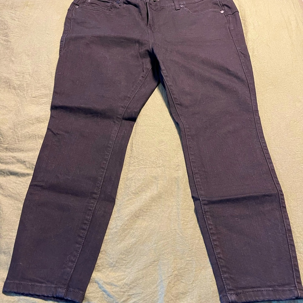 Torrid bombshell skinny, 16xs, like new condition.